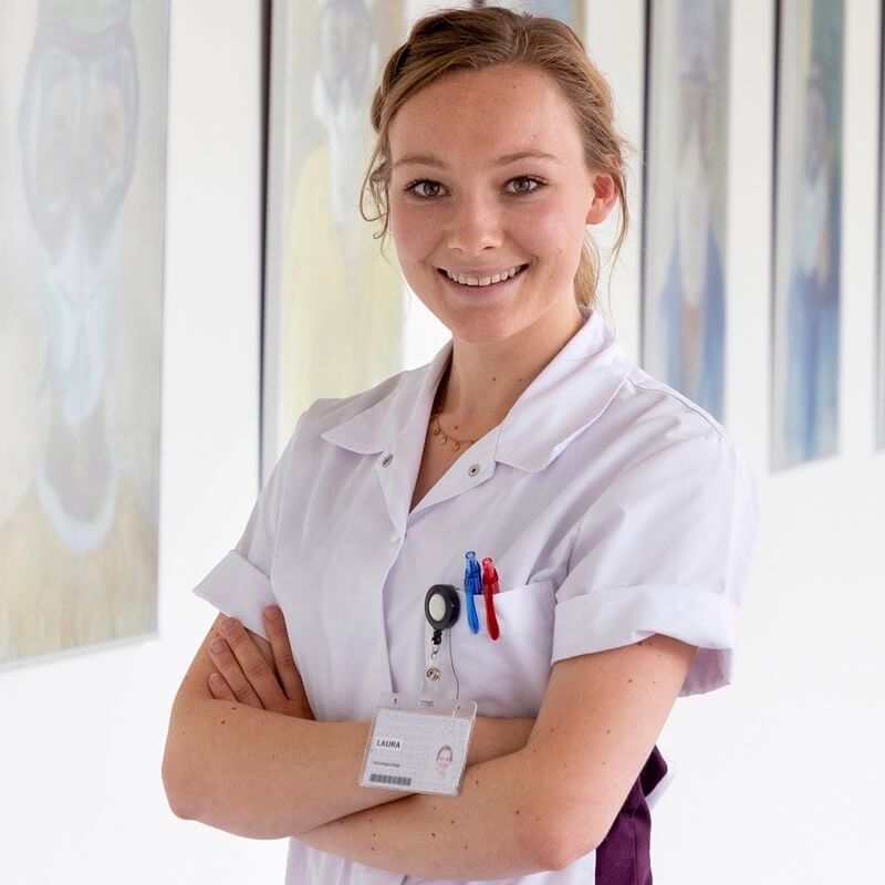 Laura Bor: ‘Palliatieve zorg is mooi om te verlenen, je kunt mensen echt helpen’  Laura Bor: ‘Palliatieve zorg is mooi om te verlenen, je kunt mensen echt helpen’
